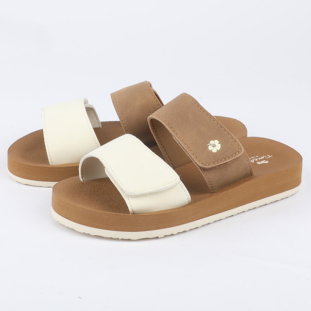 Girls' Two-Tone Adjustable Slipper