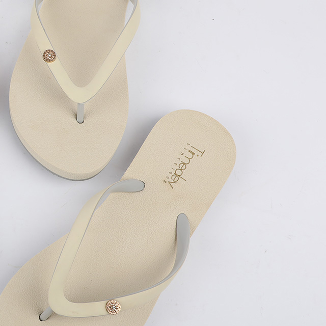 Women’s Two-Tone Strap Flip Flop