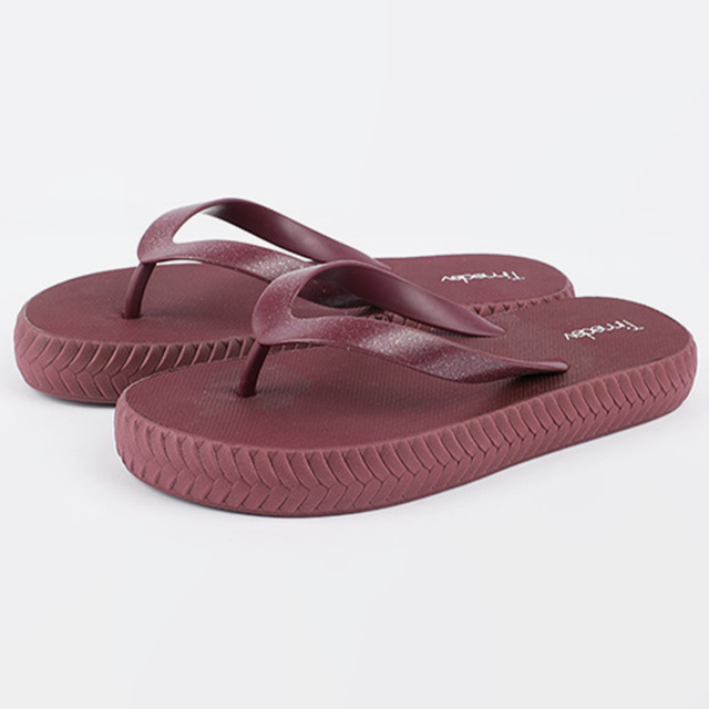 Women’s Glitter Strap Flip Flop with Textured Sole